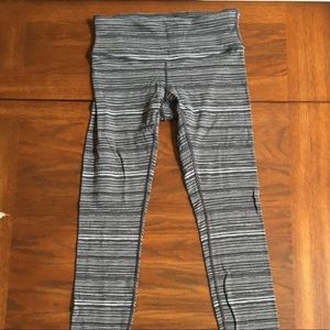 Lululemon crop leggings